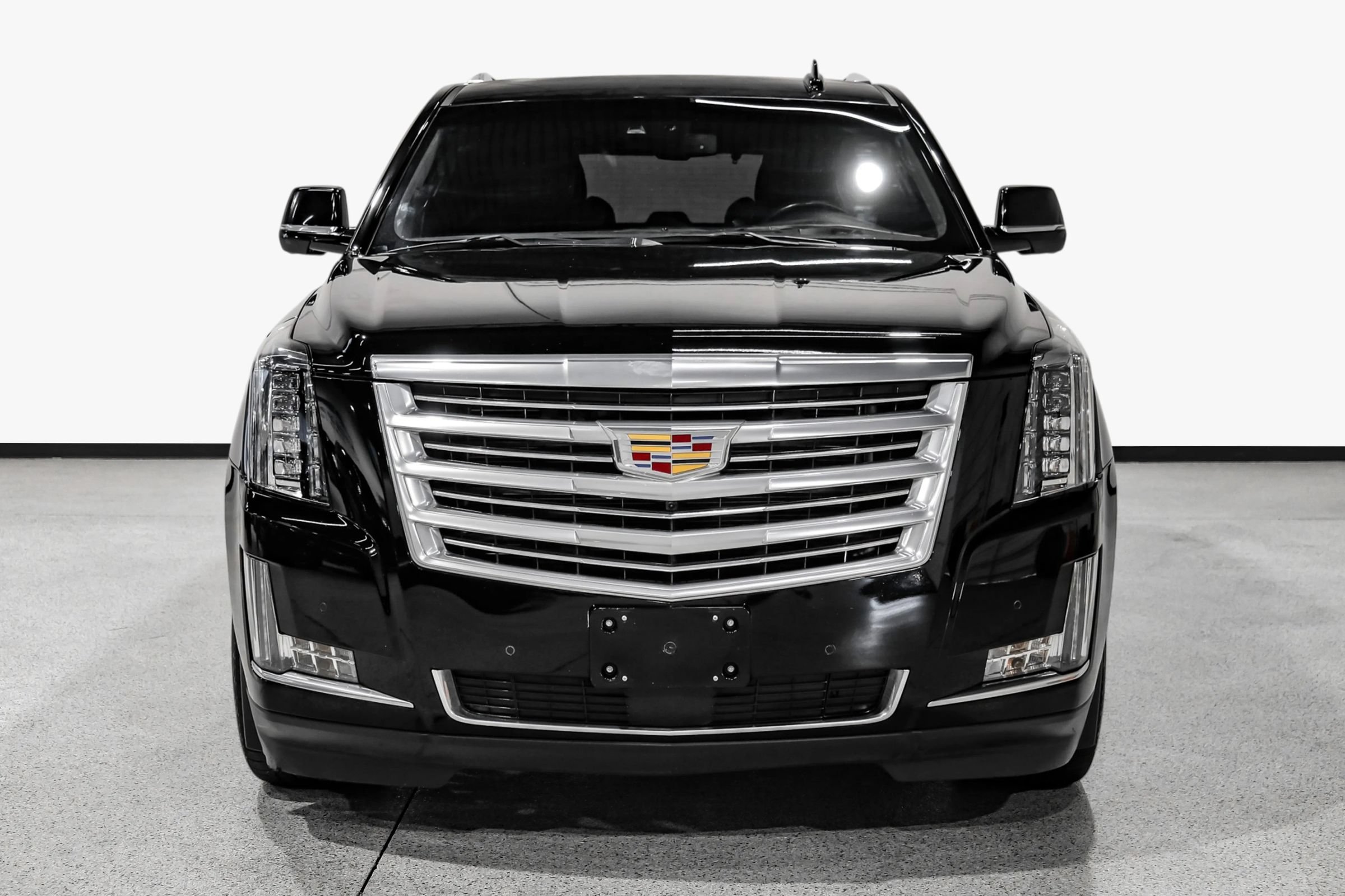 Used 2016 Cadillac Escalade Platinum AWD/4WD image 3