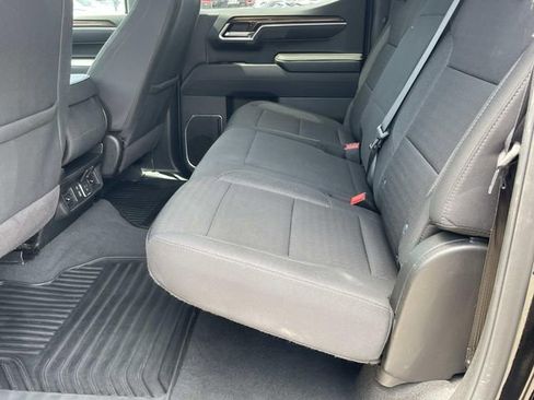 Used 2025 Chevrolet Silverado 1500 LT AWD/4WD image 9