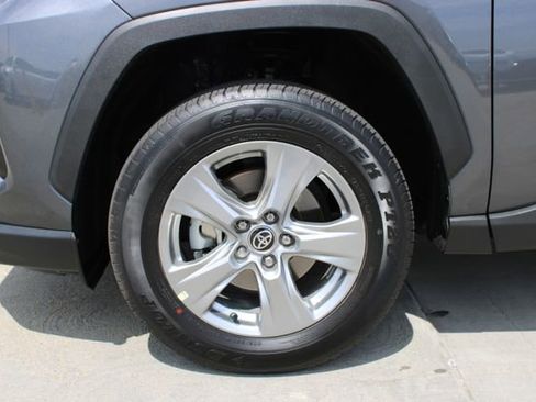 Used 2024 Toyota RAV4 XLE w/ Convenience Package image 4