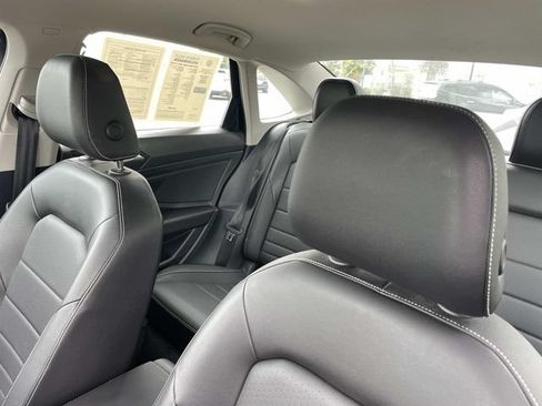 Used 2023 Volkswagen Jetta SE FWD image 20