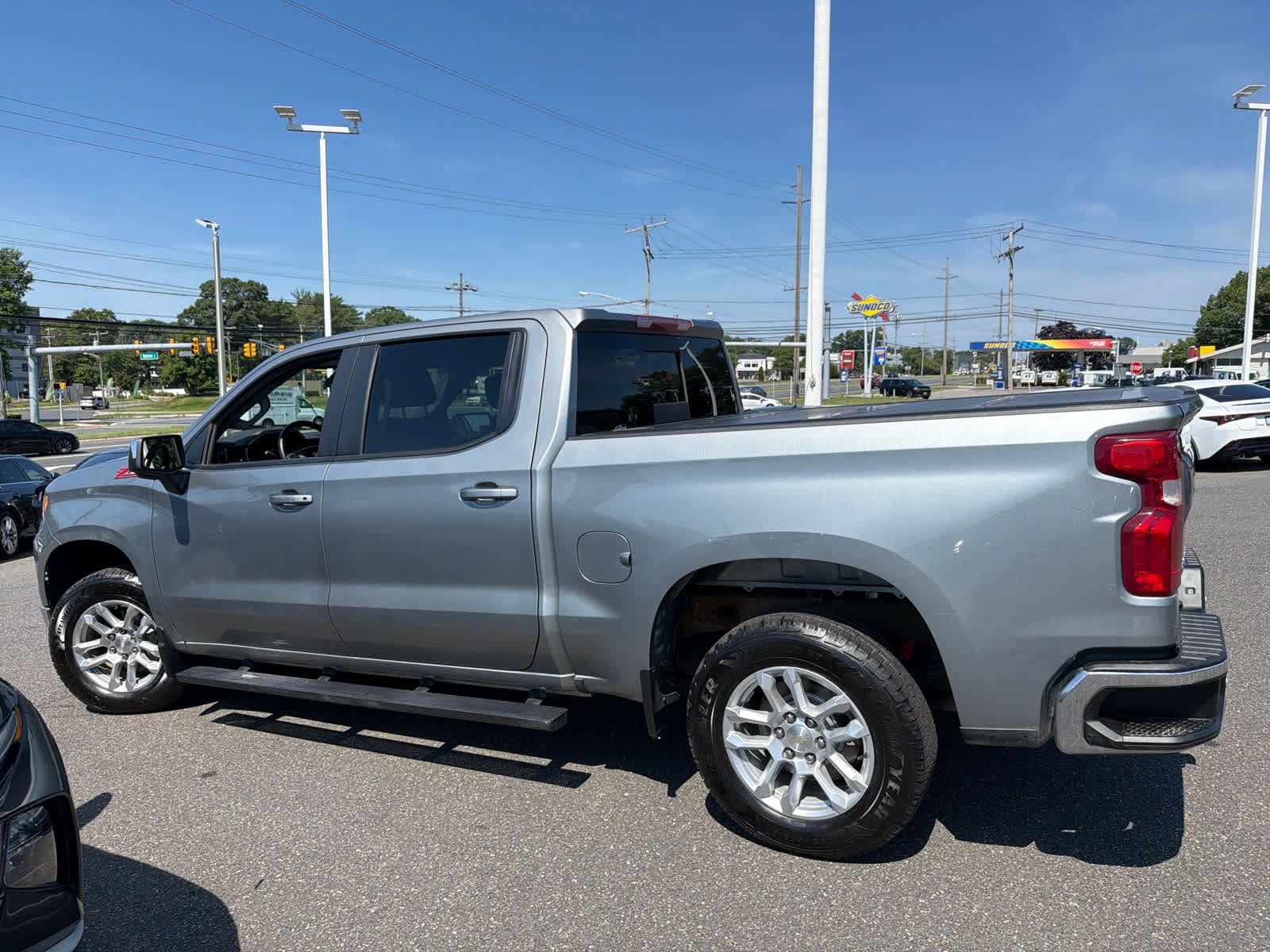 Certified 2023 Chevrolet Silverado 1500 LT w/ Z71 Off-Road Package AWD/4WD image 7
