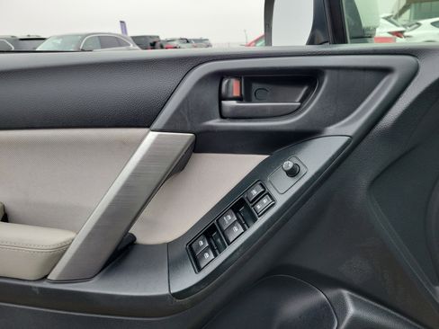 Used 2016 Subaru Forester 2.5i Premium image 17