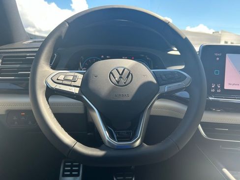 New 2026 Volkswagen Atlas Cross Sport SEL Premium R-Line AWD/4WD image 16