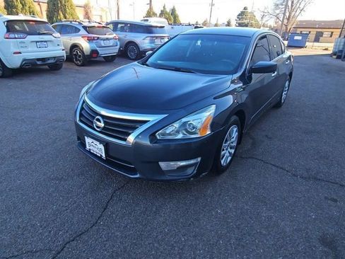 Used 2014 Nissan Altima 2.5 S w/ Display Audio Package image 3