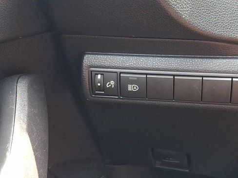 Used 2022 Toyota Corolla LE FWD image 25