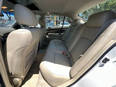 Used 2010 INFINITI G37 Journey w/ Premium Pkg RWD image 18