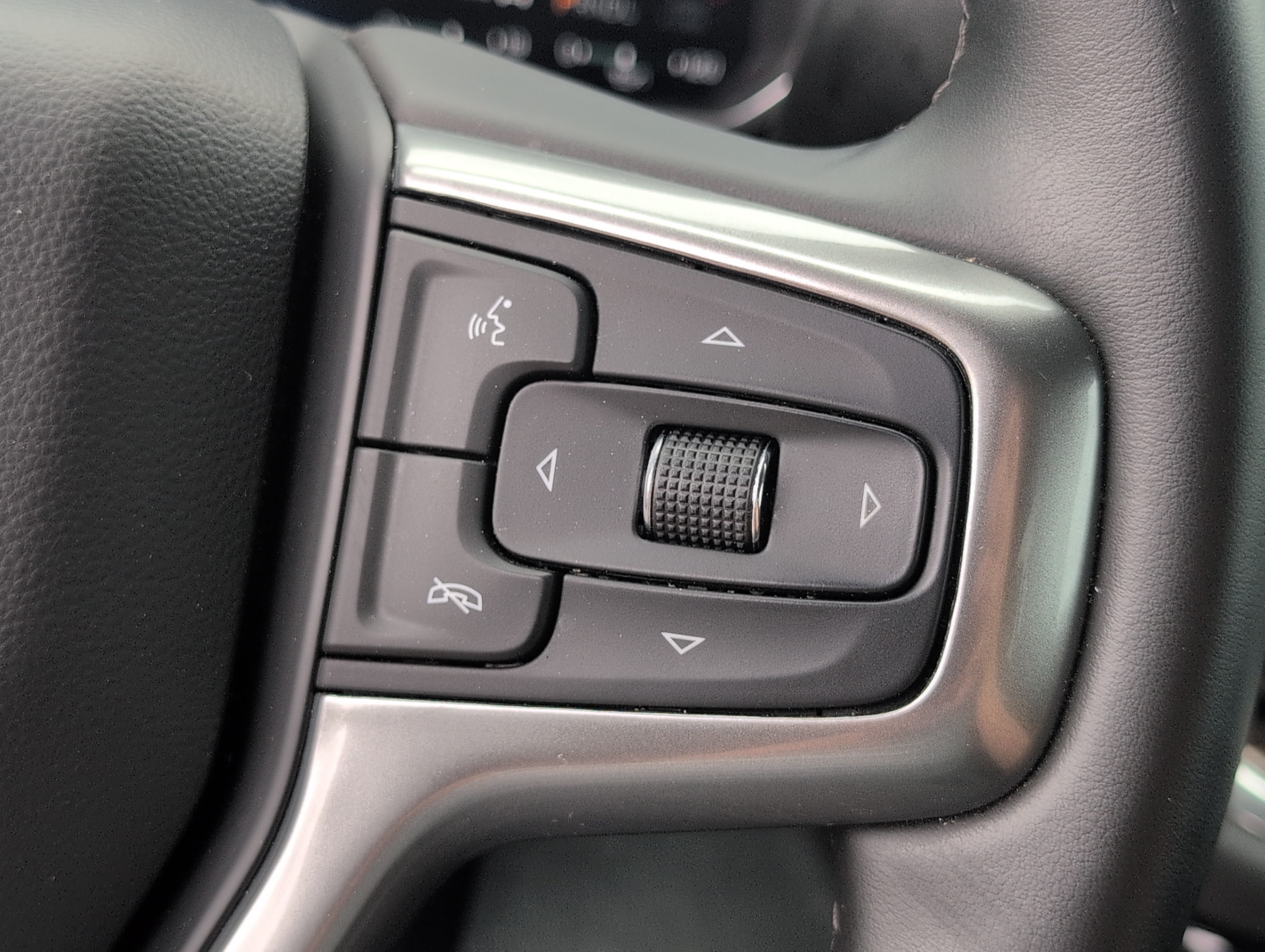 Used 2026 Chevrolet Silverado 1500 LT AWD/4WD image 24