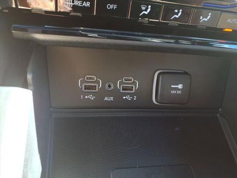 New 2025 Jeep Grand Cherokee Limited w/ Luxury Tech Group II image 28