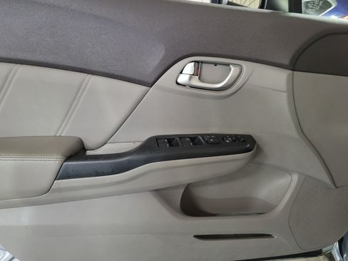 Used 2012 Honda Civic Hybrid Sedan image 19
