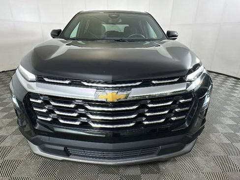 Used 2025 Chevrolet Equinox LT FWD image 7