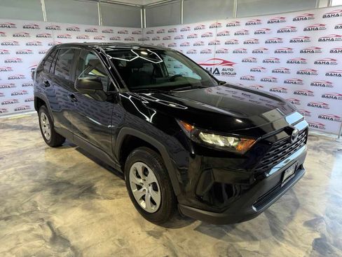 Used 2022 Toyota RAV4 LE FWD image 5