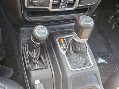 Certified 2022 Jeep Wrangler Unlimited Sahara image 21