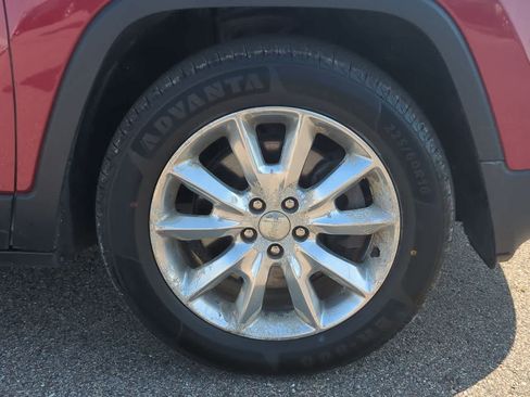 Used 2016 Jeep Cherokee Limited AWD/4WD image 13