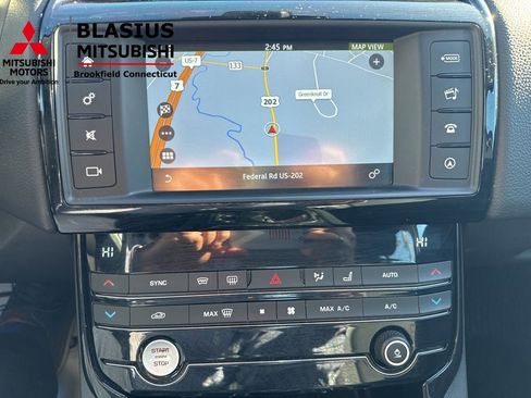 Used 2017 Jaguar XE Premium RWD image 28