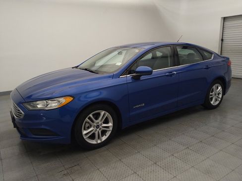 Used 2018 Ford Fusion S image 2