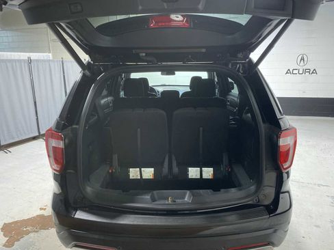 Used 2019 Ford Explorer XLT w/ Equipment Group 201A AWD/4WD image 19
