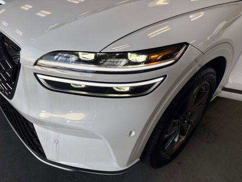 New 2024 Genesis Electrified GV70 Advanced image 40