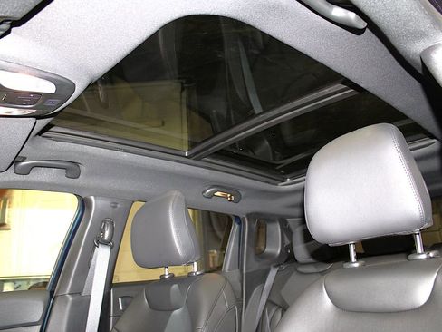 New 2026 Jeep Compass Limited image 25