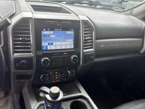 Used 2017 Ford F250 Lariat w/ Chrome Package image 11