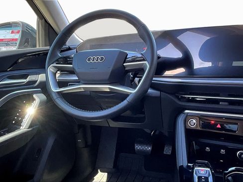 Used 2025 Audi Q5 Premium AWD/4WD image 6