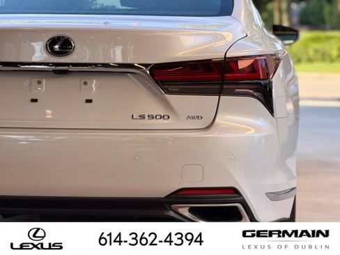 Certified 2022 Lexus LS 500 AWD w/ Luxury Package image 11