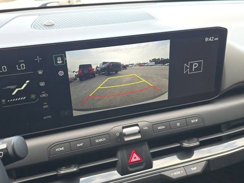 Used 2025 Kia K4 EX FWD image 25
