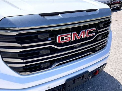 Used 2022 GMC Sierra 1500 AT4 w/ AT4 Premium Package AWD/4WD image 28