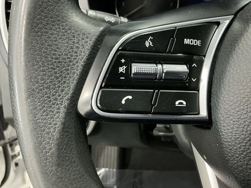 Used 2023 Kia Seltos LX image 12