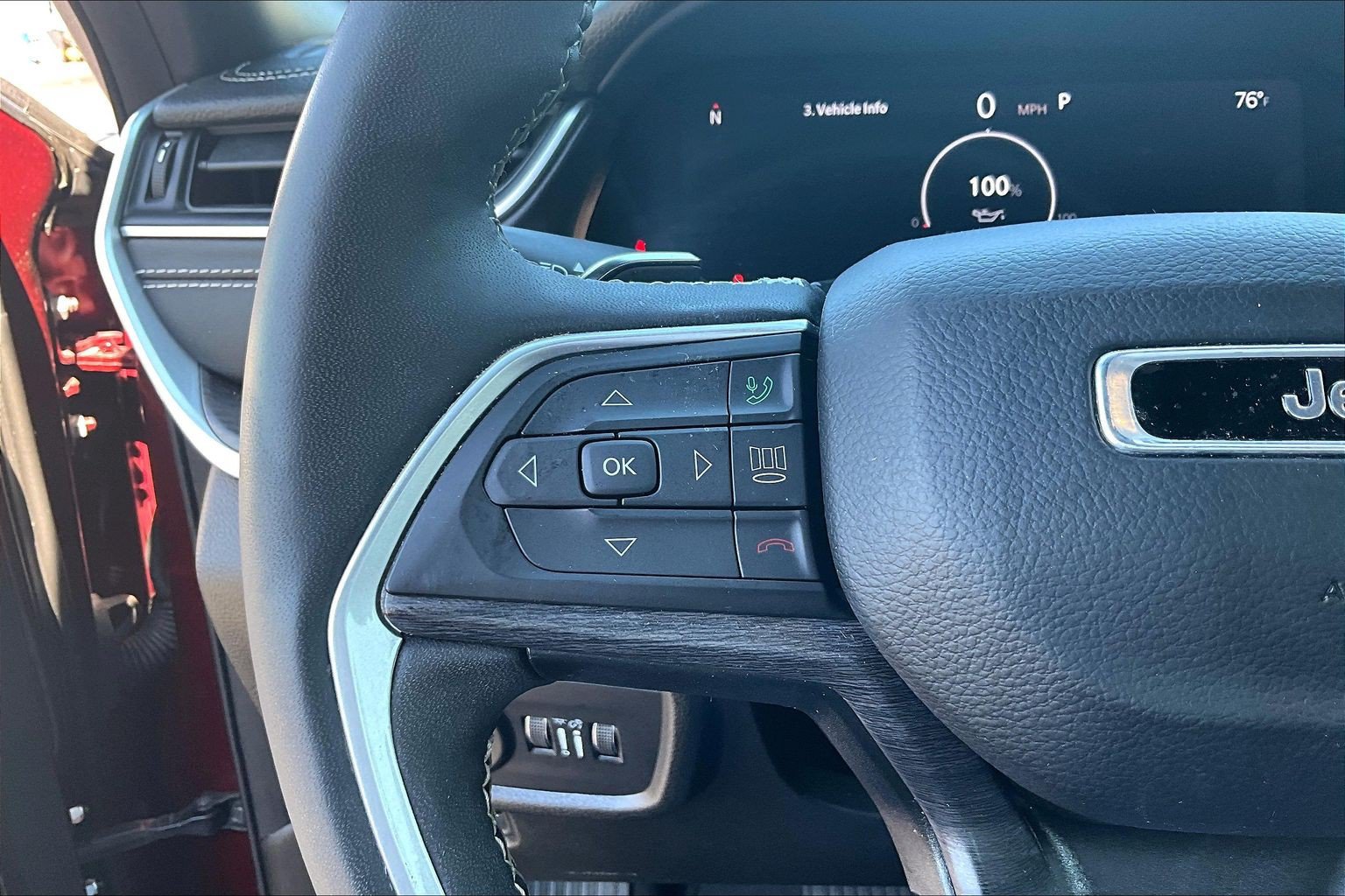Used 2024 Jeep Grand Cherokee L Limited RWD image 12
