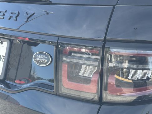 Used 2020 Land Rover Discovery Sport SE R-Dynamic image 9