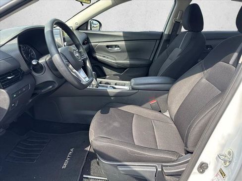 Used 2025 Nissan Sentra SV FWD image 10