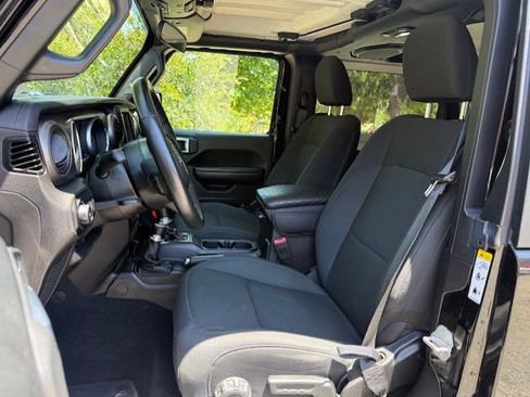 Used 2018 Jeep Wrangler Sport AWD/4WD image 8