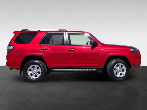 Used 2023 Toyota 4Runner SR5 Premium w/ Moonroof Package AWD/4WD image 3