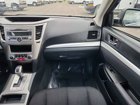 Used 2011 Subaru Outback 2.5i AWD/4WD image 23