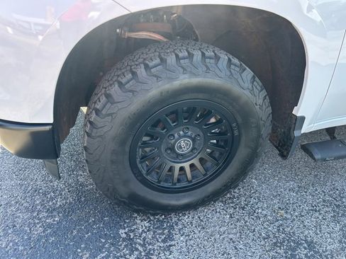 Certified 2024 Chevrolet Silverado 1500 W/T image 10