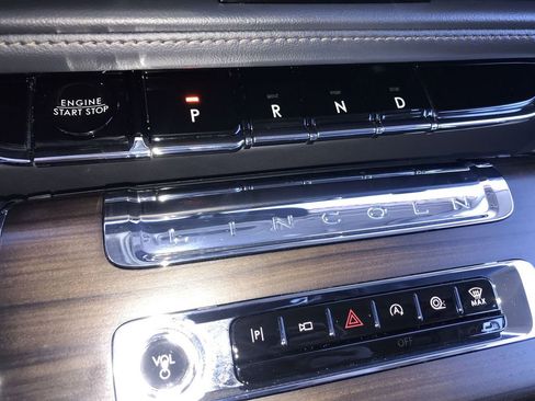 Used 2025 Lincoln Aviator Reserve w/ Equipment Group 201A image 20