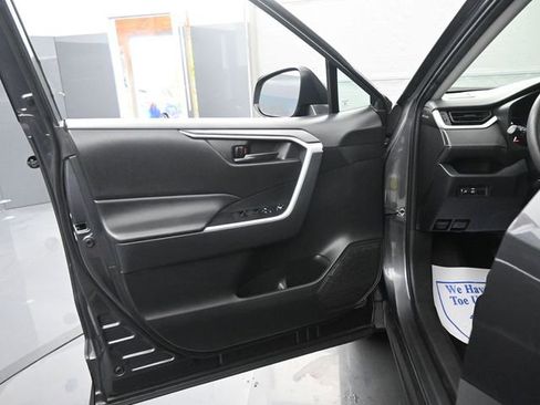 Used 2024 Toyota RAV4 LE image 10