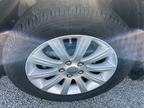 Used 2013 Chrysler 200 Touring FWD image 12