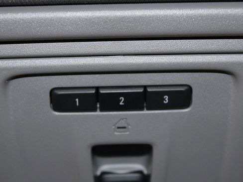 Used 2023 Chevrolet Silverado 1500 LT image 36