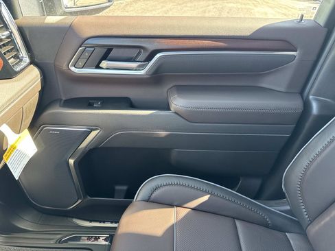 New 2026 GMC Sierra 2500 Denali w/ Denali Reserve Package AWD/4WD image 28