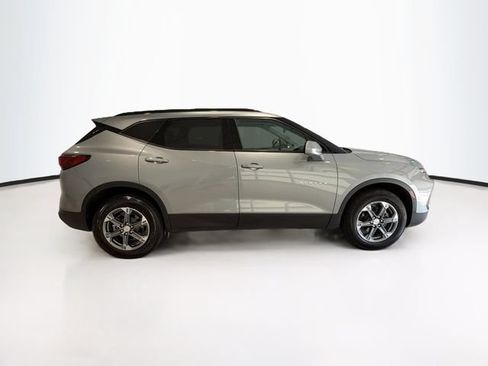 Used 2024 Chevrolet Blazer LT w/ Convenience Package FWD image 7