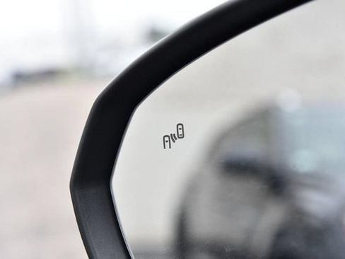 New 2026 Volkswagen Taos SE AWD/4WD image 9