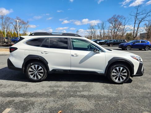 Certified 2025 Subaru Outback Limited image 6