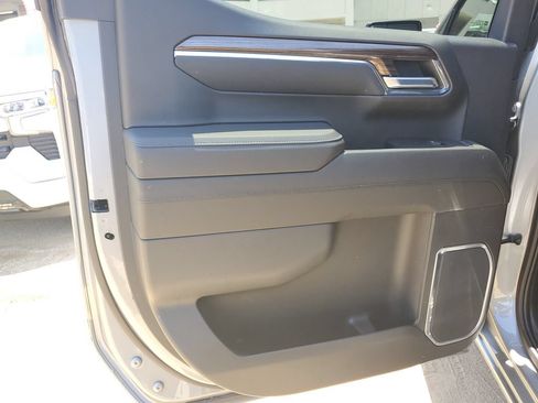 Used 2023 Chevrolet Silverado 1500 LT RWD image 16