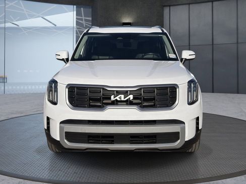 Used 2025 Kia Telluride S FWD image 9