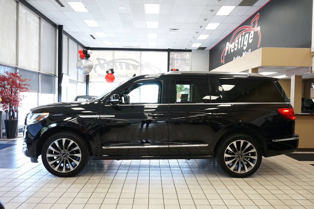 Used 2021 Lincoln Navigator Reserve AWD/4WD image 3