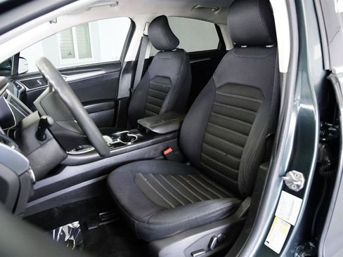 Used 2015 Ford Fusion SE FWD image 10