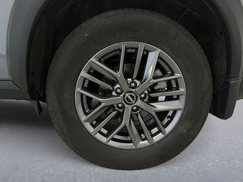 Used 2023 Nissan Rogue S AWD/4WD image 20