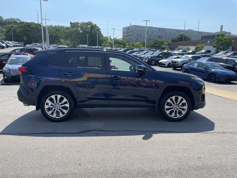Used 2023 Toyota RAV4 XLE Premium AWD/4WD image 7
