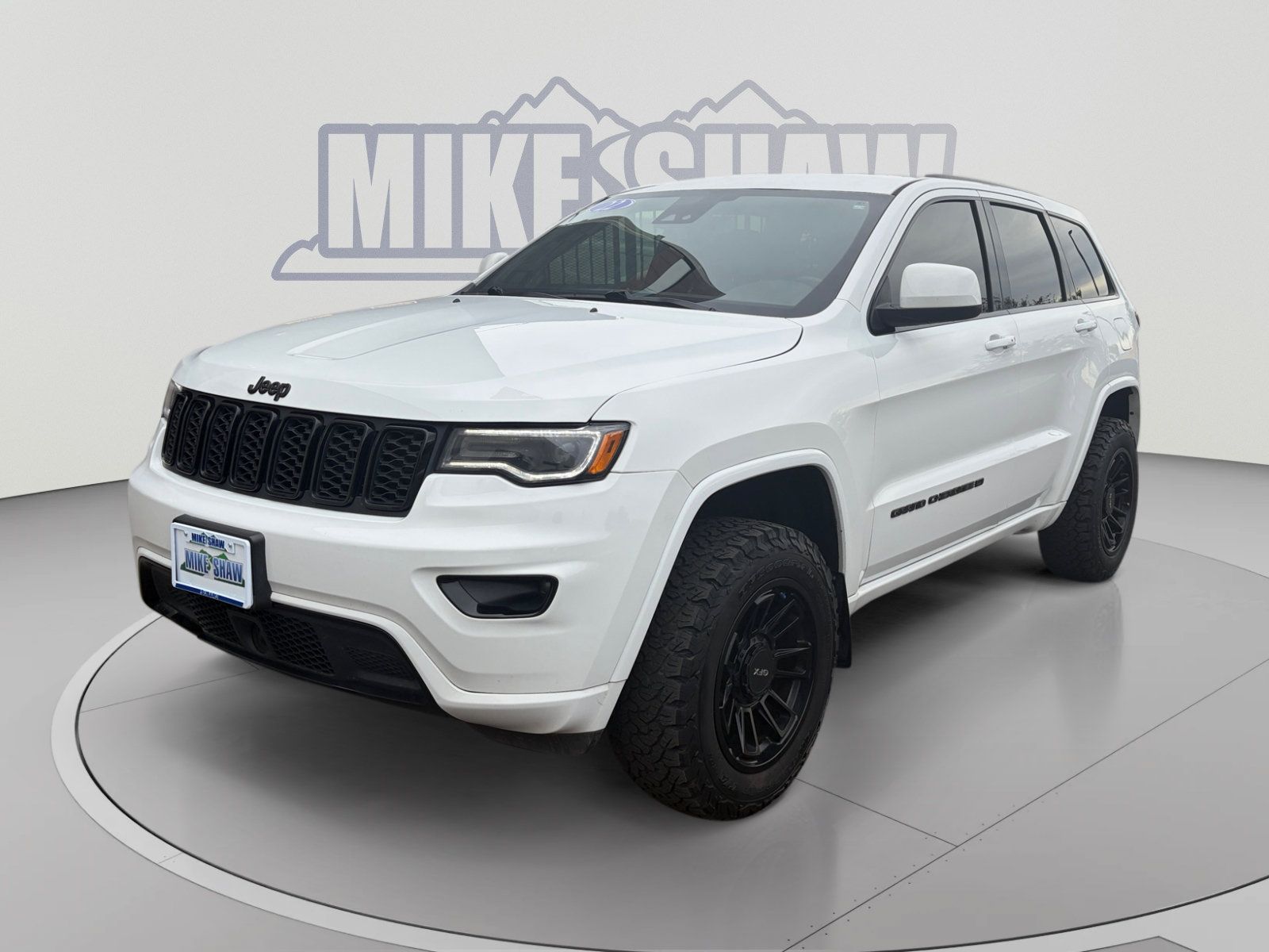 Used 2022 Jeep Grand Cherokee Laredo X AWD/4WD image 1